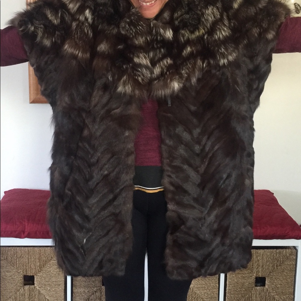 Wonderful Silver Fox Fur Coat Sz M/L